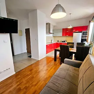 https://green-oliborz-apartment-3.warsawhotelspoland.com