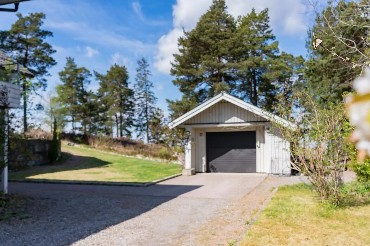 Elegant Home With Stunning Sea View And Garden ストックホルム 0*,  スウェーデン